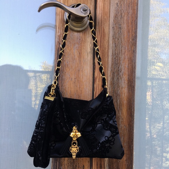 ✨NEW✨Handmade Faux Leather & Velvet Luxe Clutch - Picture 3 of 8